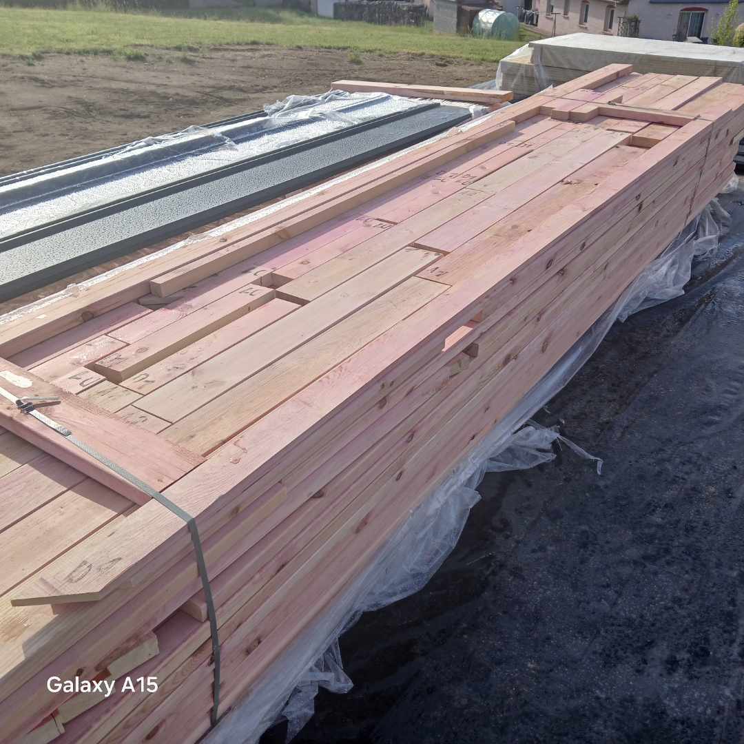 A-Frame XL Saulcy-sur-Meurthe : bois du kit livré sur le chantier