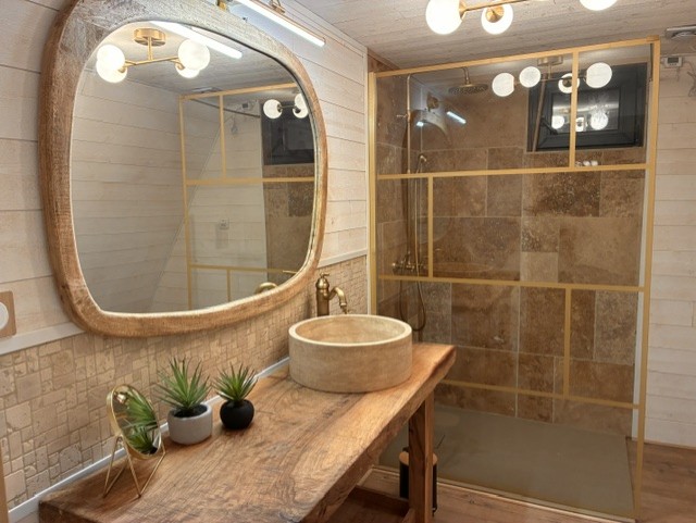 A-Frame Durban-Corbières : vasque et douche