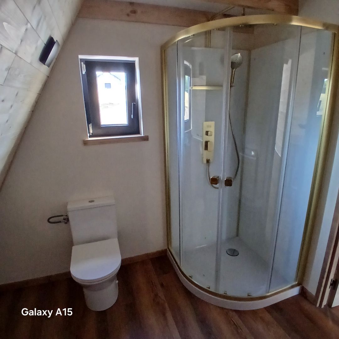 A-Frame XL Saulcy-sur-Meurthe : salle d’eau avec douche d’angle