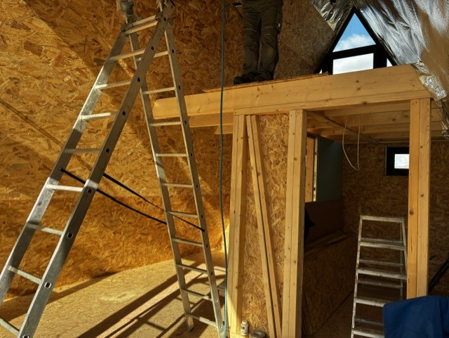 A-Frame Durban-Corbières : mezzanine en cours de construction